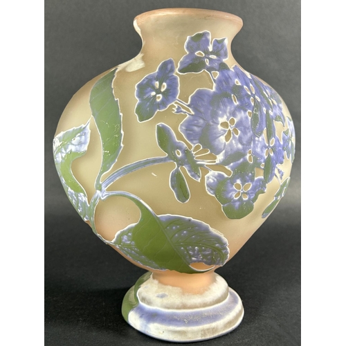 1205 - An Art Nouveau Galle Cameo vase with purple floral decoration, signed Galle, 21cm high