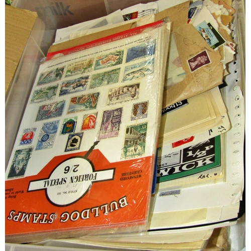 275 - A very large volume of stamps, worldwide, loose, packets, envelopes, tins, etc, unsorted, 1000's and... 