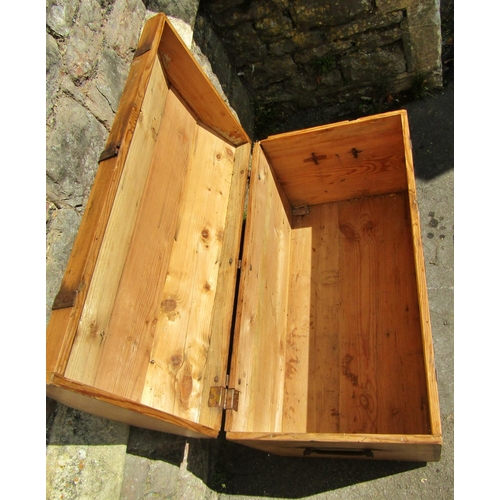 2292 - 19th century stripped and waxed pine trunk with domed lid, steel bands and lock plate, 90cm wide