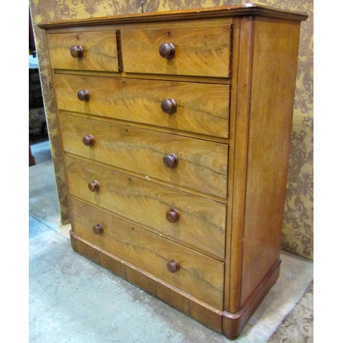 2324 - A good quality and substantial Victorian mahogany chest of four long and two short graduated drawers... 