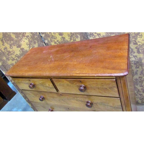 2324 - A good quality and substantial Victorian mahogany chest of four long and two short graduated drawers... 