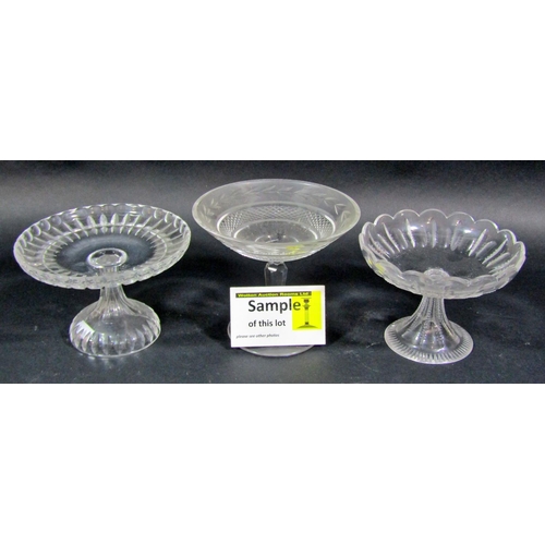 1234 - A good selection of late 1800 glass ware to include a small fruit and glace bowls, sauce bowls and b... 