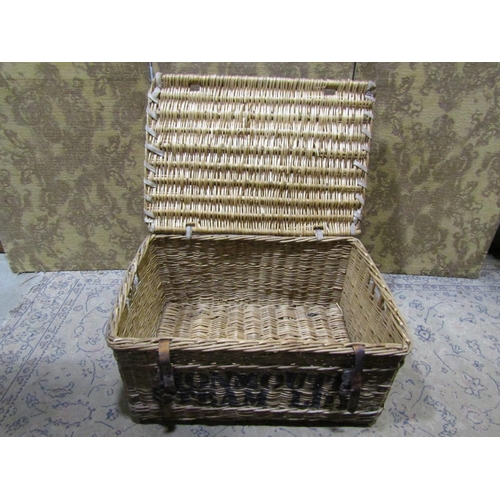 2122 - A vintage Monmouth steam laundry basket, 76 cm long x 53 cm wide x 38 cm high