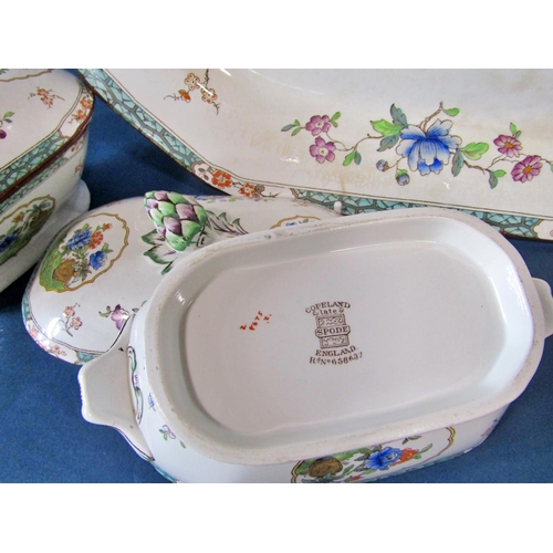 1005 - Copeland Late Spode dinner wares to include a serving dish, two serving tureens with one cover, a pa... 