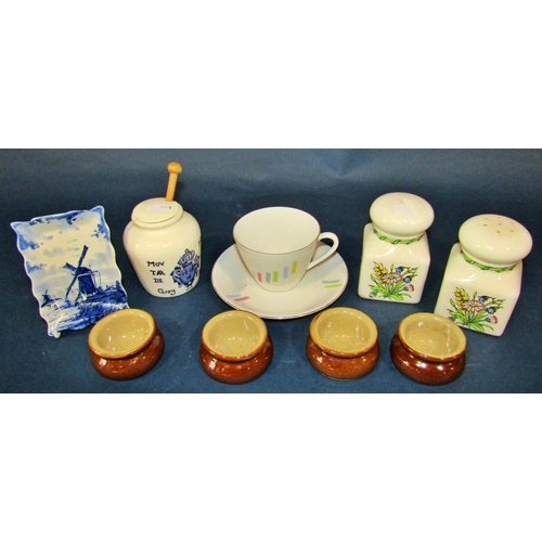 1075 - A mixed quantity of porcelain to include Sadler ginger jars, etc (group)