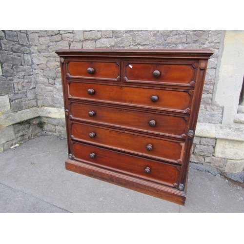 2287 - A large good quality Victorian mahogany chest of two short and four graduating long drawers, with ap... 