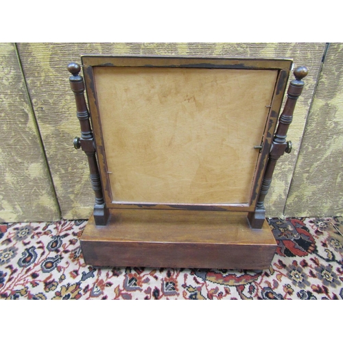 2748 - A Georgian mahogany toilet mirror the box base fitted with two drawers, the rectangular mirror plate... 