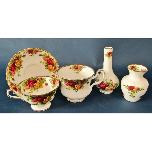 1010 - A mixed group of Royal Albert Old Country Roses tea and dinner wares, to include a two-tier sandwich... 
