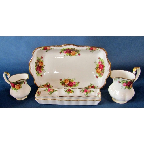 1014 - A mixed quantity of Royal Albert ‘Old Country Roses’ tea wares to include cups and saucers, sugar bo... 