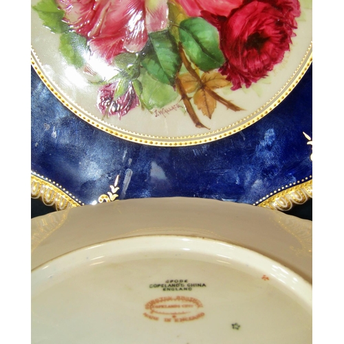 1027 - A mixed group of late 18th century and later porcelain to include a small English saucer painted wit... 
