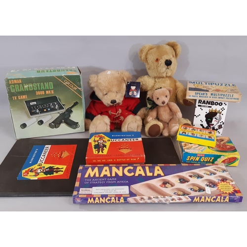 370 - A mixed lot of toys to include Merrythought bears, Mancala, vintage games, etc