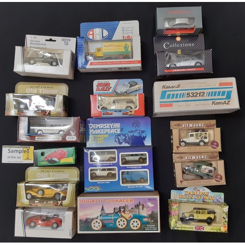 372 - A mixed collection of model vehicles including unboxed classic cars by Rio, Oxford, Crescent, others... 