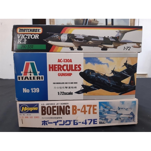 375 - Three 1:72 scale boxed model aircraft kits including Hercules Gunship by Italaeri, Victor K2 by Matc... 