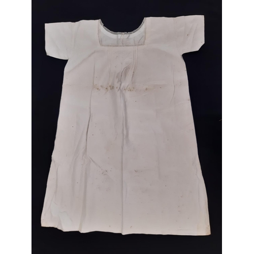 1761 - A collection of good quality early 20th century garments in linen and white cotton, mainly French an... 