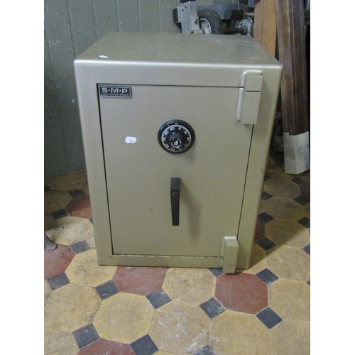 2134 - A S-M-P English-made combination safe, 63 cm high, 48 x 44 cm.