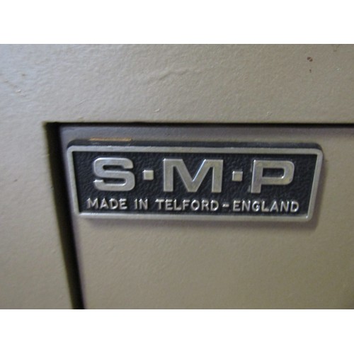 2134 - A S-M-P English-made combination safe, 63 cm high, 48 x 44 cm.