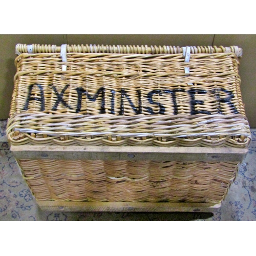 2271 - A large wicker work laundry basket