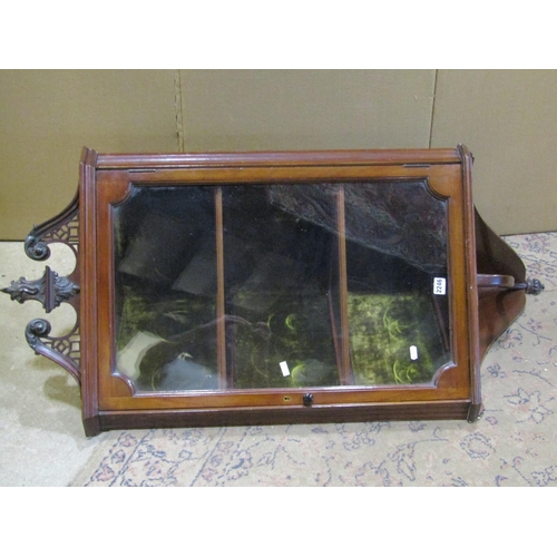 2246 - A good quality late Victorian / Edwardian mahogany wall hanging corner cabinet in the Chippendale st... 