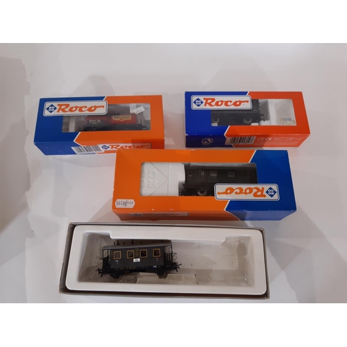 352 - Collection of boxed HO gauge coaches and rolling stock by Roco (10) and Liliput (4) together with 4 ... 