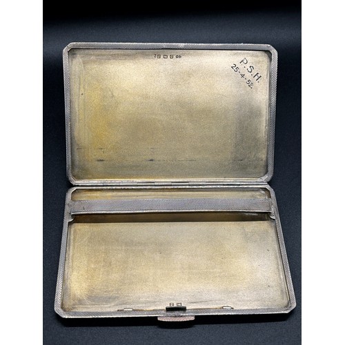 1188 - A silver and gold engine turned cigarette case, Birmingham 1949, maker John Rose, 7oz approximately