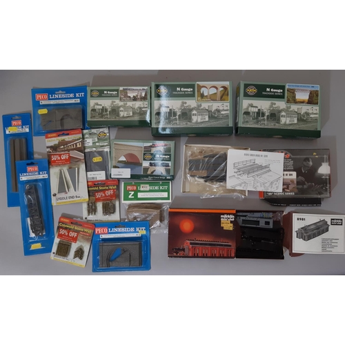 387 - Large quantity of railway modelling materials and N gauge boxed kits including Ratio Trackside kits ... 