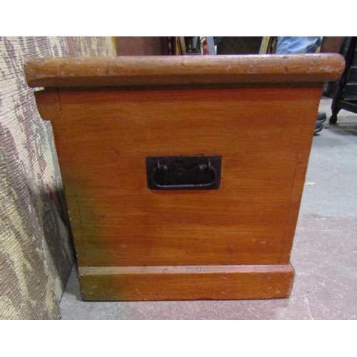 2165 - Small Victorian pine box with hinged lid and stained/grained finish, 65cm long x 39cm wide x 36cm hi... 