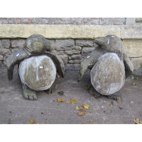 2084 - Pair of weathered wooden chainsaw art novelty garden ornaments in the form of penguins (af) 54cm hig... 