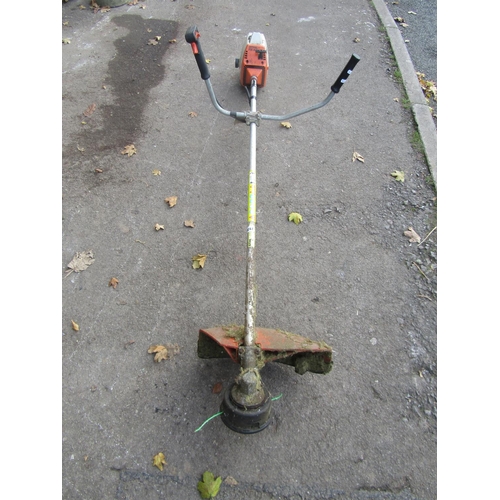 2115 - A Stihl FS44 petrol strimmer