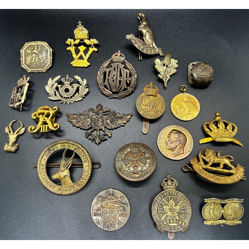 1814 - An interesting and wide ranging collection of Imperial German / Prussian and other military badges a... 