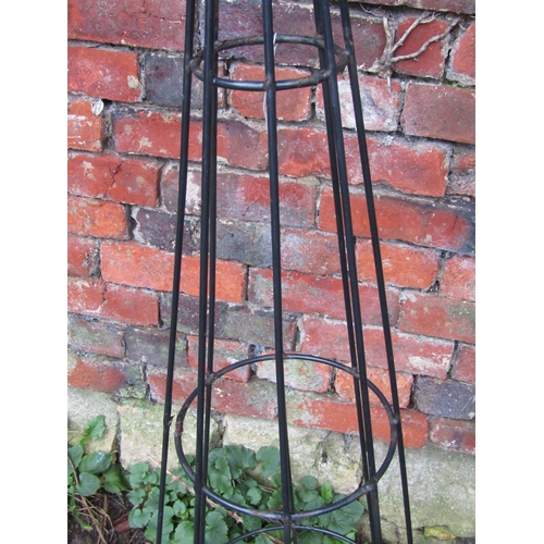 2045 - Three coated light steel garden obelisks with arrow head and ball capped finials, 150cm high