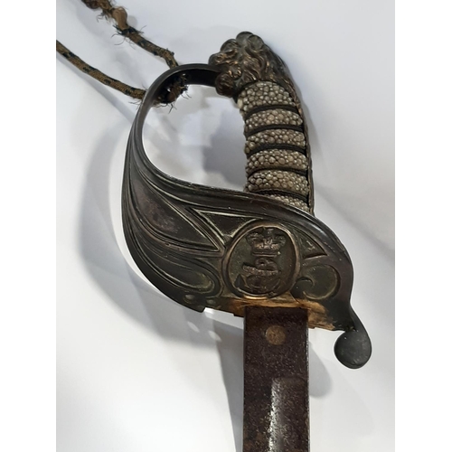 1774 - A British naval officer’s dress sword together with an American bayonet and three further bayonets (... 