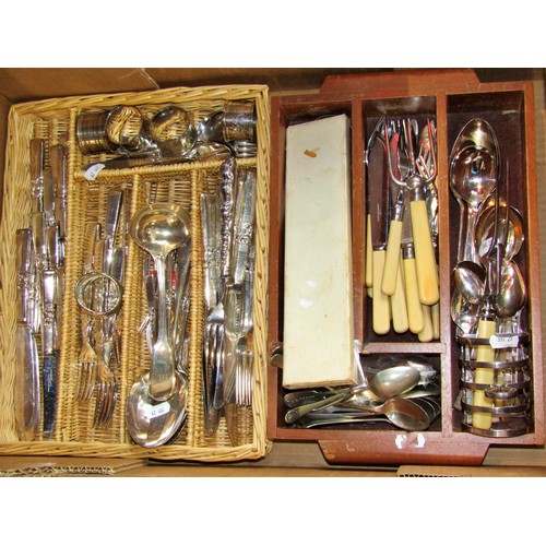 1152 - A large quantity of silver plated loose cutlery in varying patterns together with an Edwardian Bain ... 