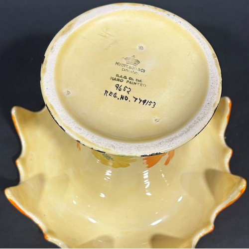 1077 - Myott & Co orange vase