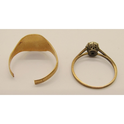 390 - 9ct signet ring (af) and a 9ct paste solitaire dress ring, 4.3g total (2)