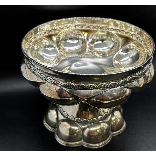 267 - A silver chalice / communion bowl, Chester 1915 makers George Nathan & Ridley Hayes, 13.5 cm diamete... 