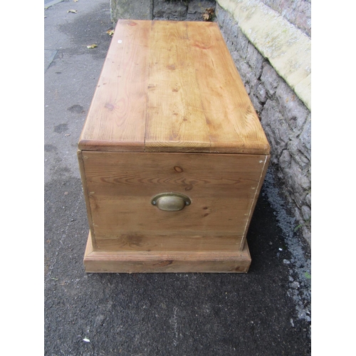 1093 - A stripped pine blanket box with loose removable lid and moulded plinth, 92cm long x 46cm wide x 44c... 