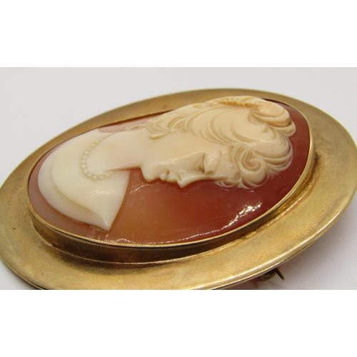 348 - Vintage 9ct cameo brooch depicting a lady in profile, brooch 6 x 4.9cm approx, 25.6g