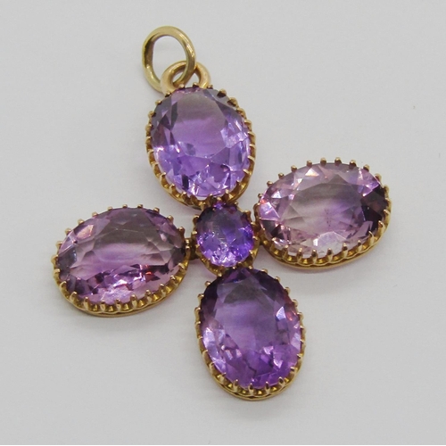 359 - 19th century yellow metal claw set amethyst cross pendant, 3.5 x 2.9cm approx, 4.2g