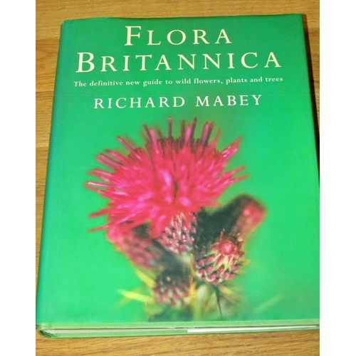 807 - 30+ volumes on British and other flora including Wayside and Woodland Blossoms by Edward Step (3 vol... 