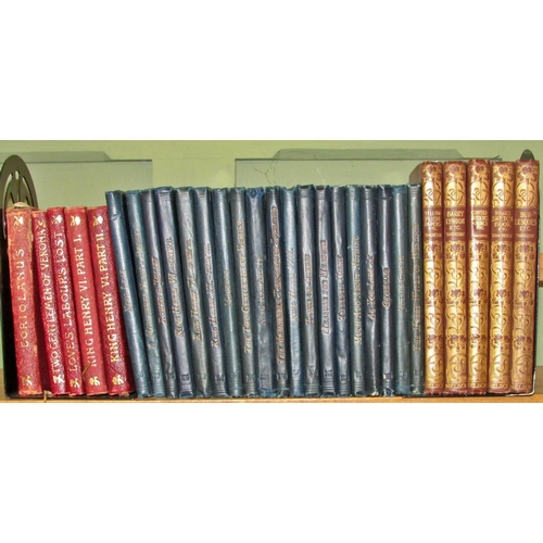 823 - Collection of Shakespeare (1890s/early 1900s) and Thackeray (1900) (29)