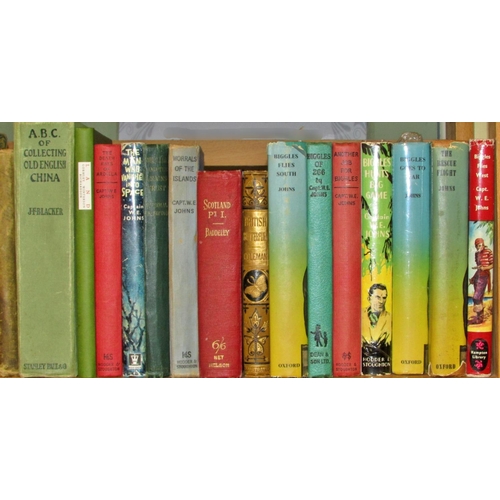 824 - Mixed collection of books to include Jane Austen, Lewis Carroll, Juliana Horatia Ewing (Jackanapes &... 