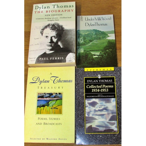 833 - Extensive collection of 20th century and earlier poetry to include Dylan Thomas, Sylvia Plath, John ... 