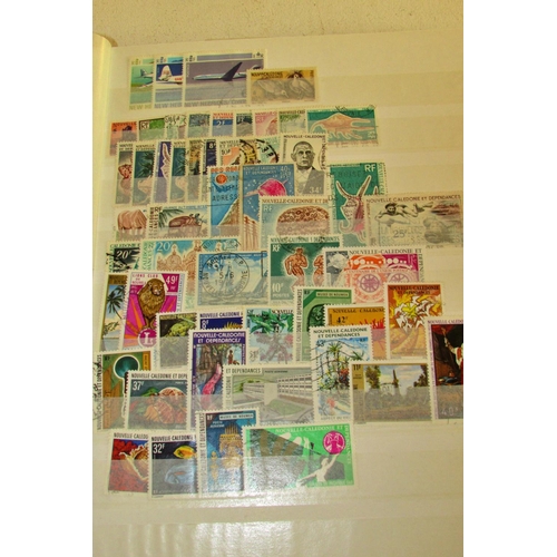 870 - A large quantity of mainly commonwealth mint and used stamps QV-QE11 sorted into envelopes. Superior... 