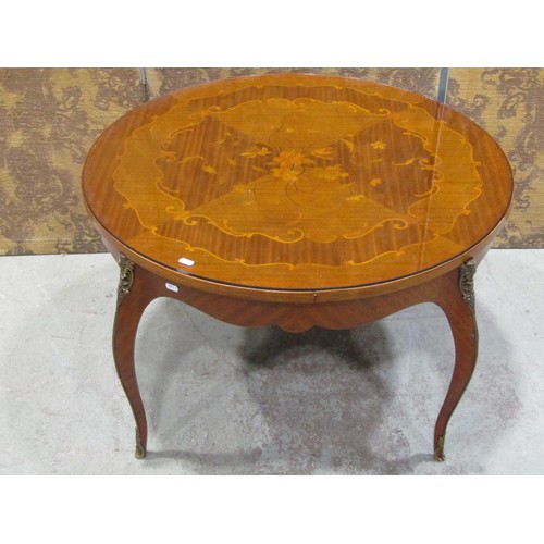 1245 - A floral inlaid occasional table of circular form