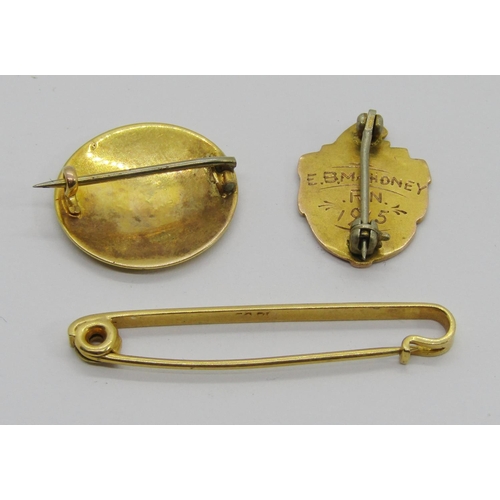 319 - Group of antique yellow metal jewellery comprising an 18ct tie pin, 1.7g, a circular brooch with eng... 