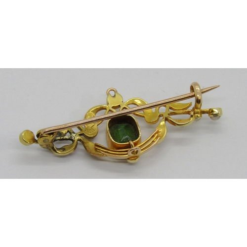 331 - Art Nouveau 15ct cushion-cut green tourmaline and seed pearl brooch, 3.9cm W approx, 3g (af)