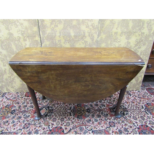 1539 - A Georgian mahogany pad foot drop leaf dining table (to seat 6)