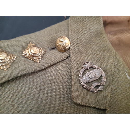 900 - Tank Regiment military interest- battle-dress uniform for Captain's rank dated 1943, further uniform... 