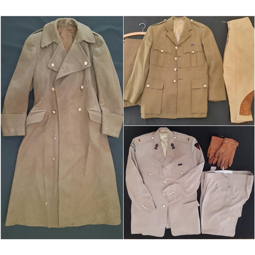 901 - Gloucestershire Regiment great coat dated 1946 with regimental buttons, together with breeches, post... 