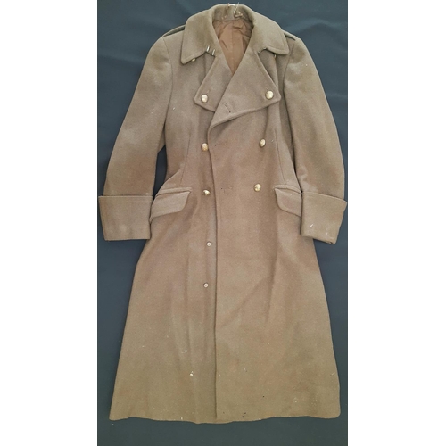 901 - Gloucestershire Regiment great coat dated 1946 with regimental buttons, together with breeches, post... 